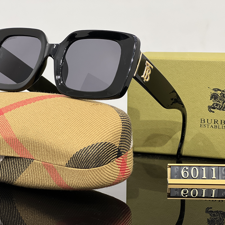 Óculos de Sol Burberry 6011 2