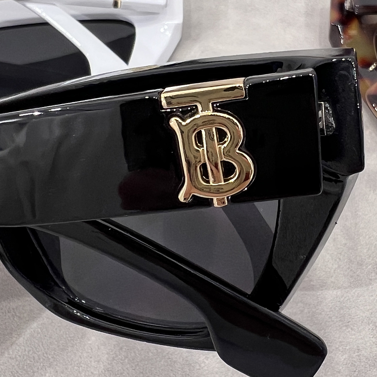 Óculos de Sol Burberry 4405 7