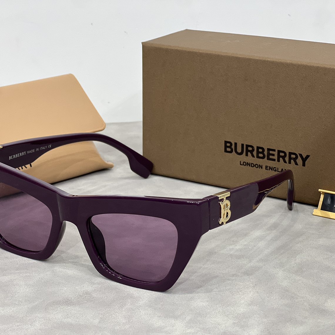 Óculos de Sol Burberry 4405 2