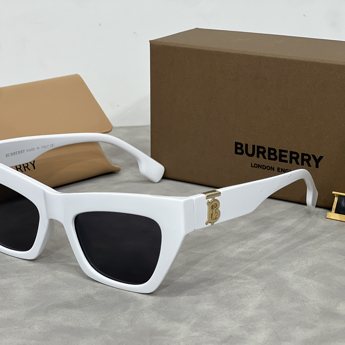 Óculos de Sol Burberry 4405 4