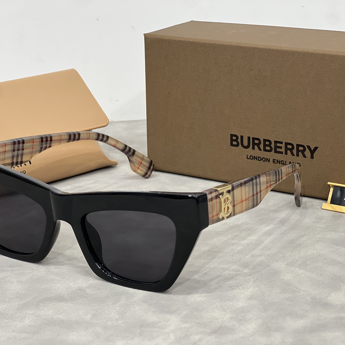 Óculos de Sol Burberry 4405 5