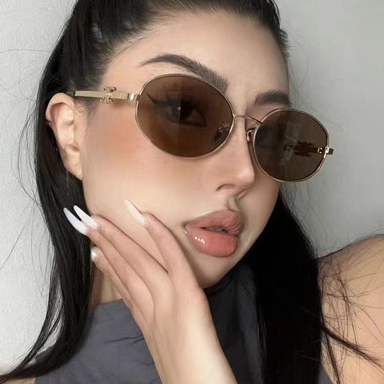 Óculos de Sol Celine 8002 10