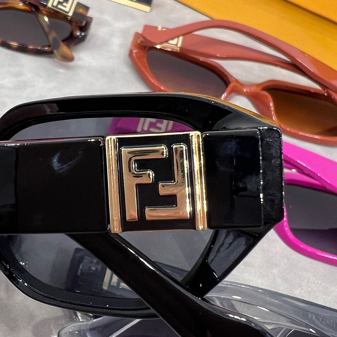 Óculos de Sol Fendi 6171 7