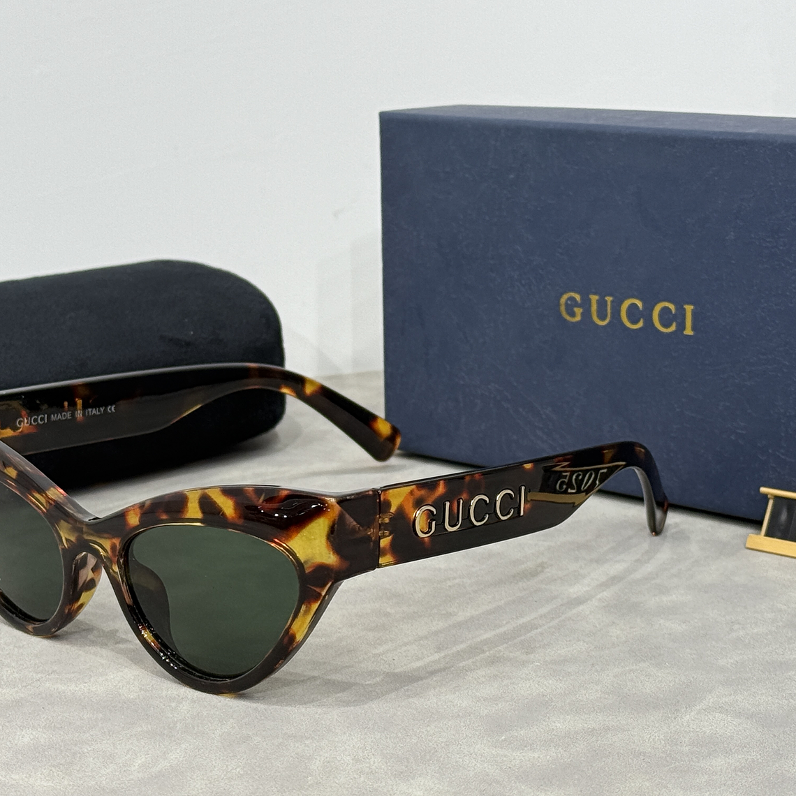 Óculos de Sol Gucci 7025 2