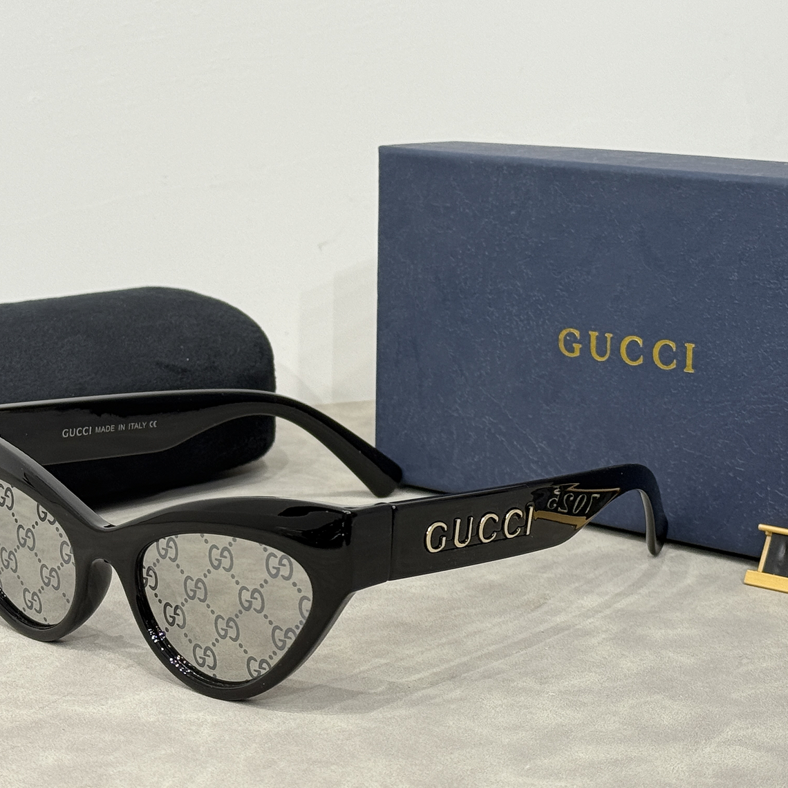 Óculos de Sol Gucci 7025 3