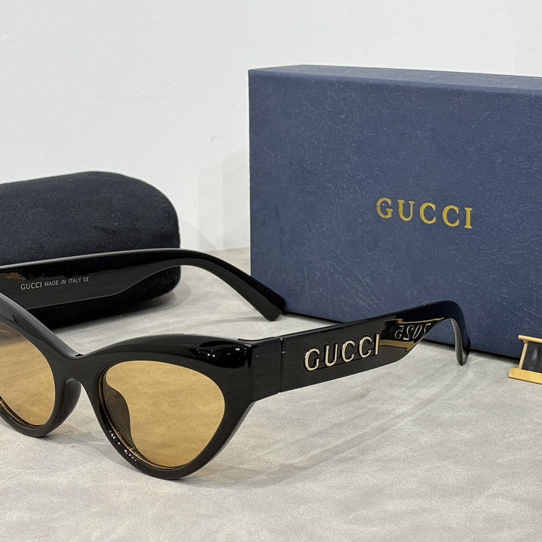 Óculos de Sol Gucci 7025 5
