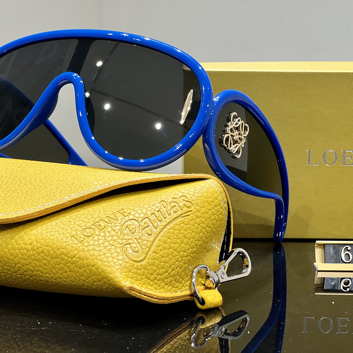Óculos de Sol Loewe 6000 4