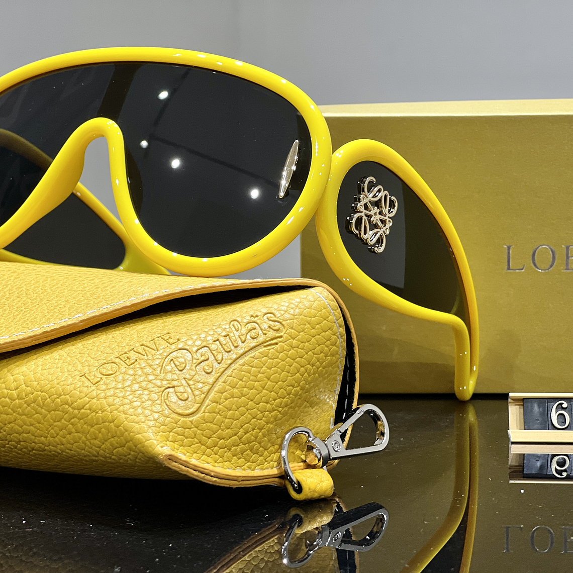 Óculos de Sol Loewe 6000 12