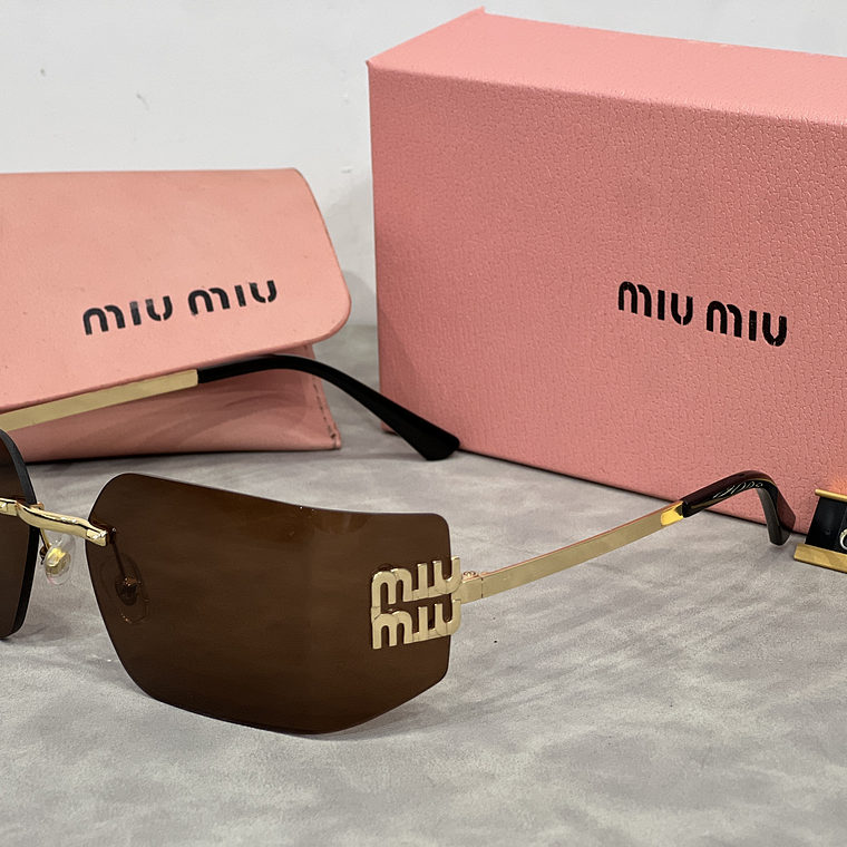 Óculos de Sol Miu Miu 8006 1