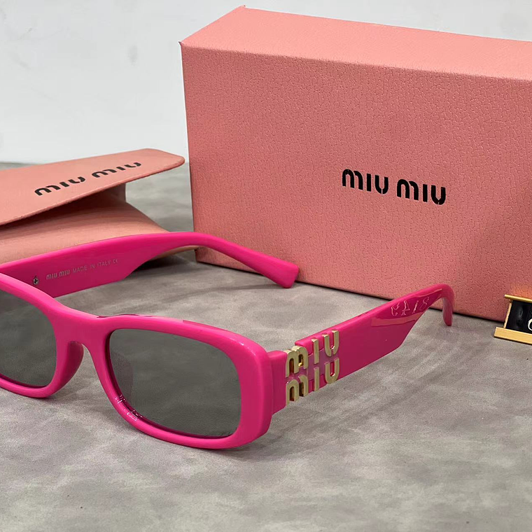 Óculos de Sol Miu Miu 8149 7