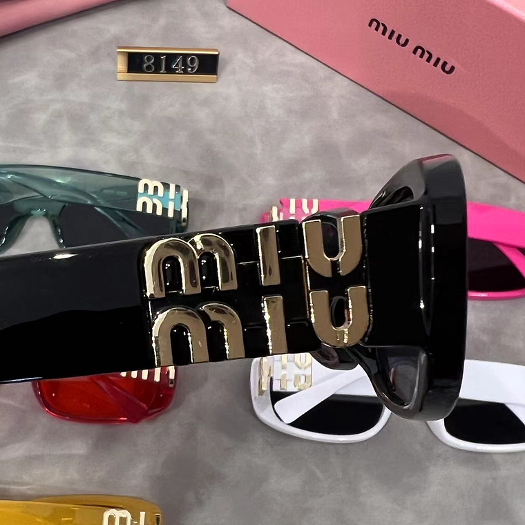 Óculos de Sol Miu Miu 8149 8
