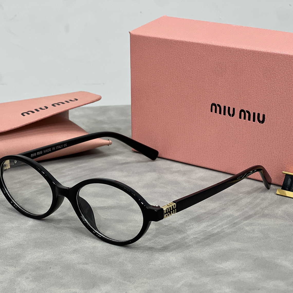 Óculos de Sol Miu Miu 5519 8
