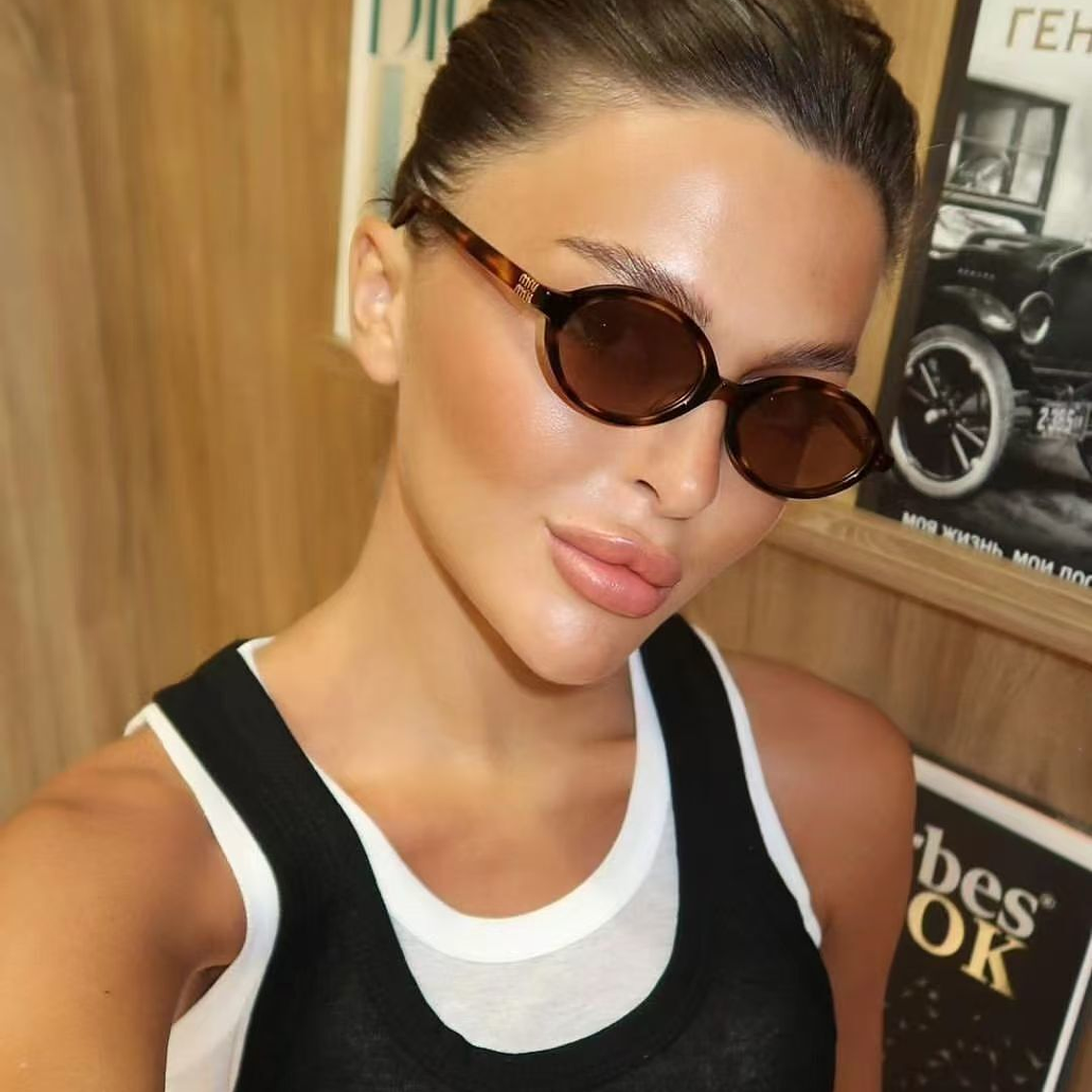 Óculos de Sol Miu Miu 5519 10