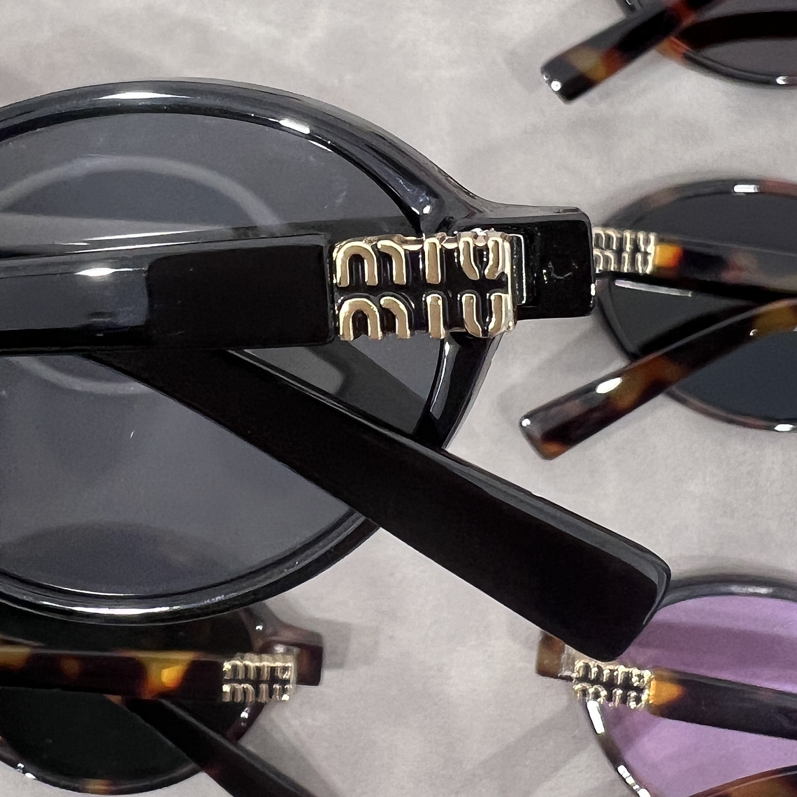 Óculos de Sol Miu Miu 5519 12