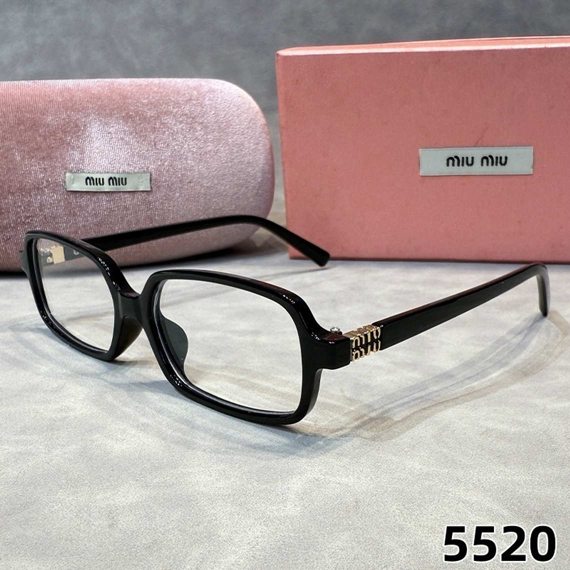 Óculos de Sol Miu Miu 5520 5