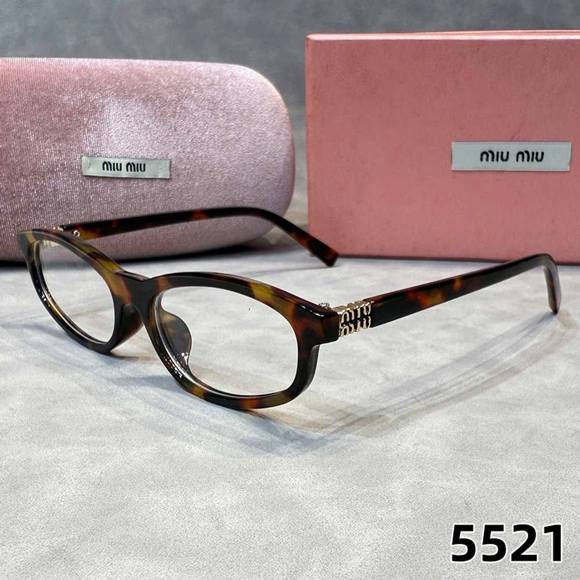 Óculos de Sol Miu Miu 5521 2