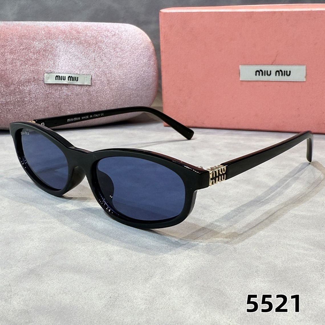 Óculos de Sol Miu Miu 5521 4