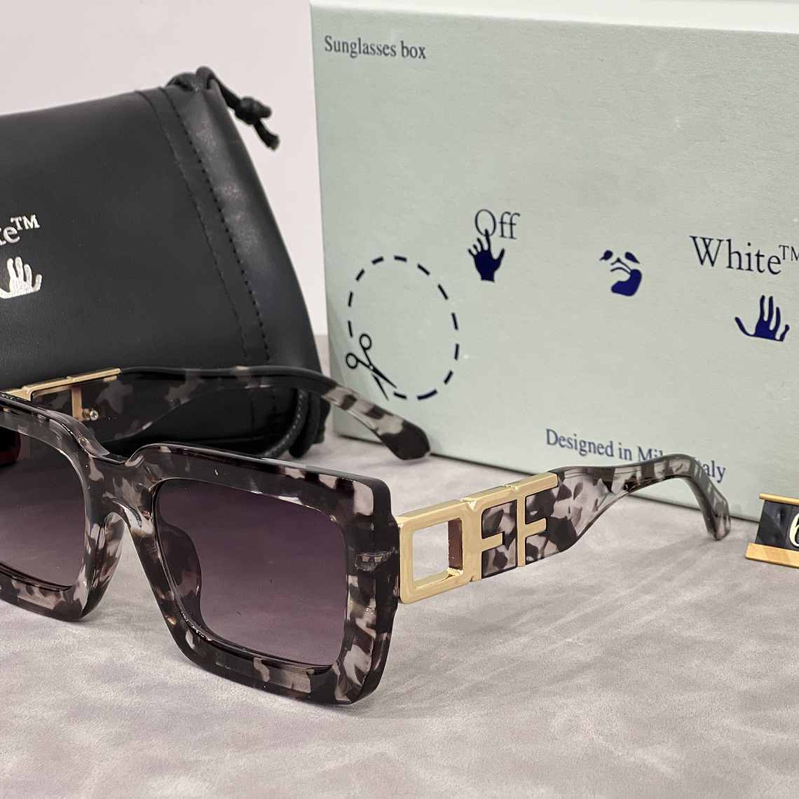 Óculos de Sol Off White 6112 5