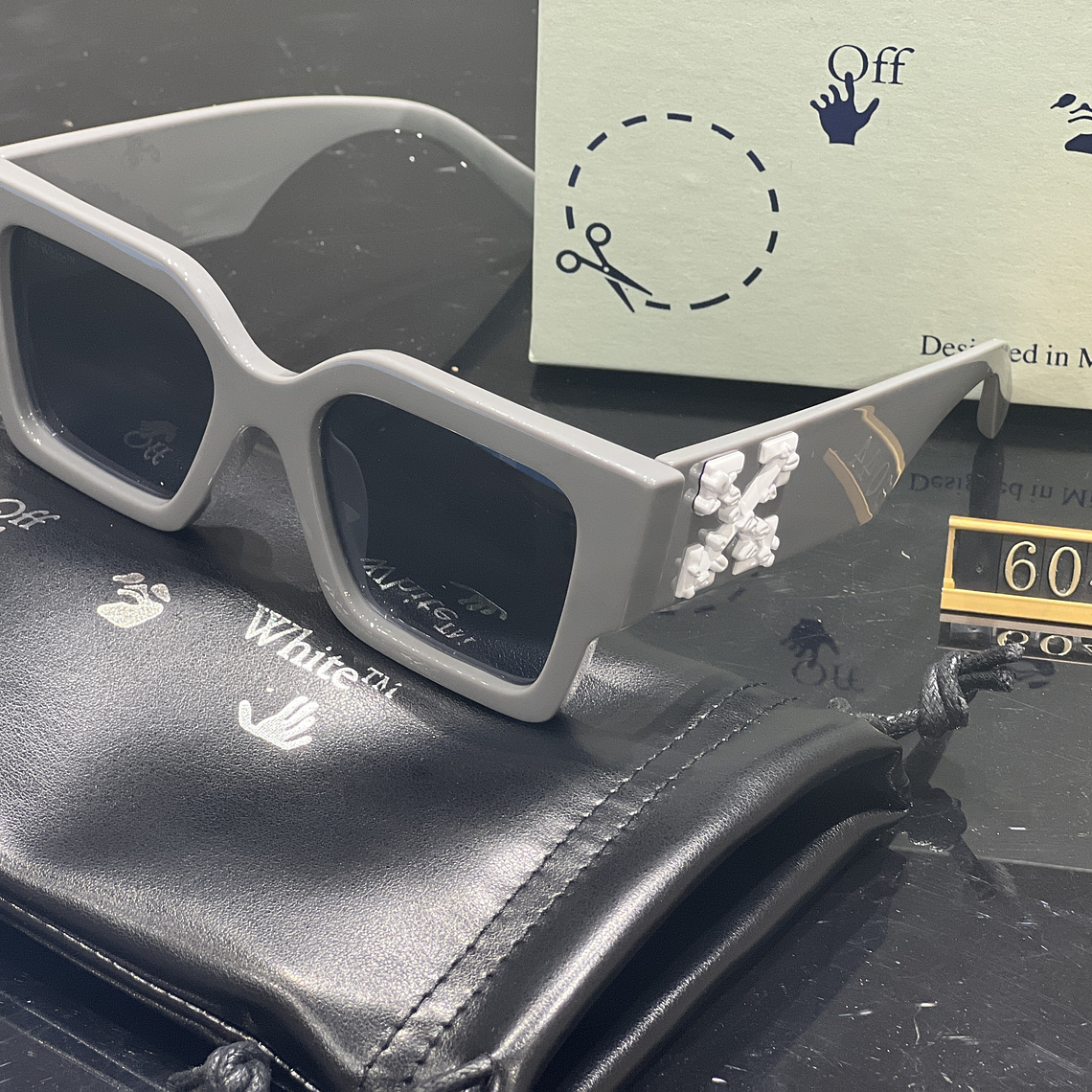 Óculos de Sol Off White 6044 3