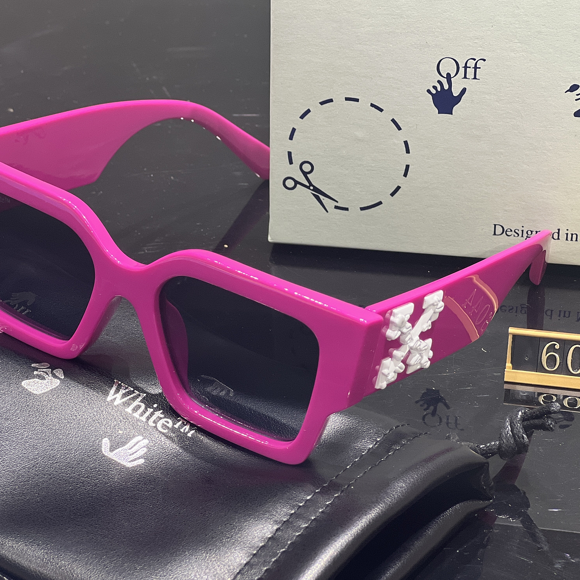 Óculos de Sol Off White 6044 4