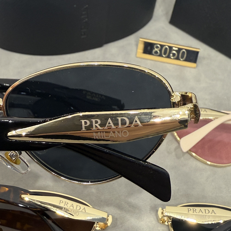 Óculos de Sol Prada 8050 7