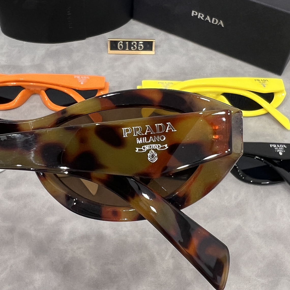 Óculos de Sol Prada 6135 11