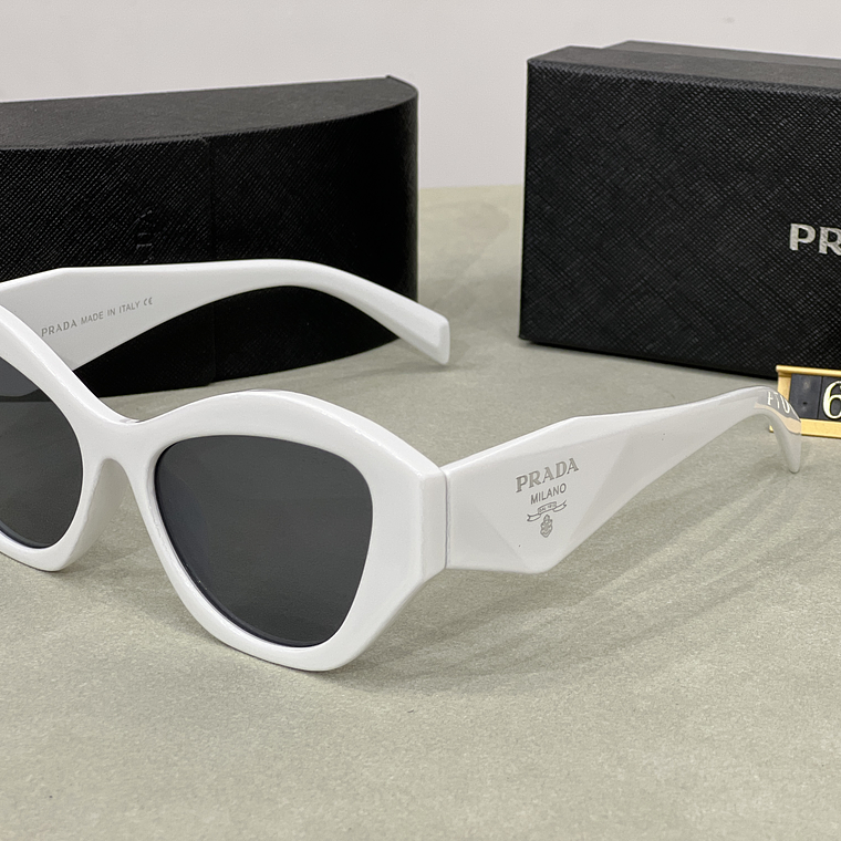 Óculos de Sol Prada 6074 2