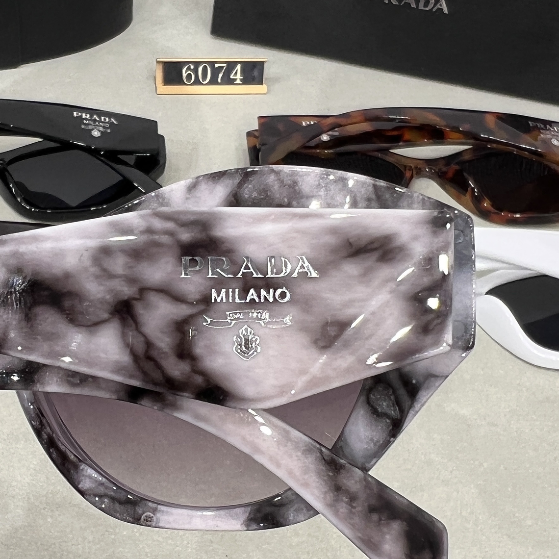 Óculos de Sol Prada 6074 10