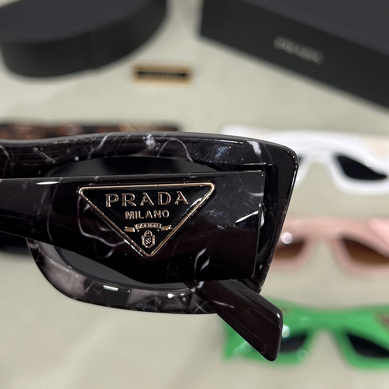 Óculos de Sol Prada 6080 8