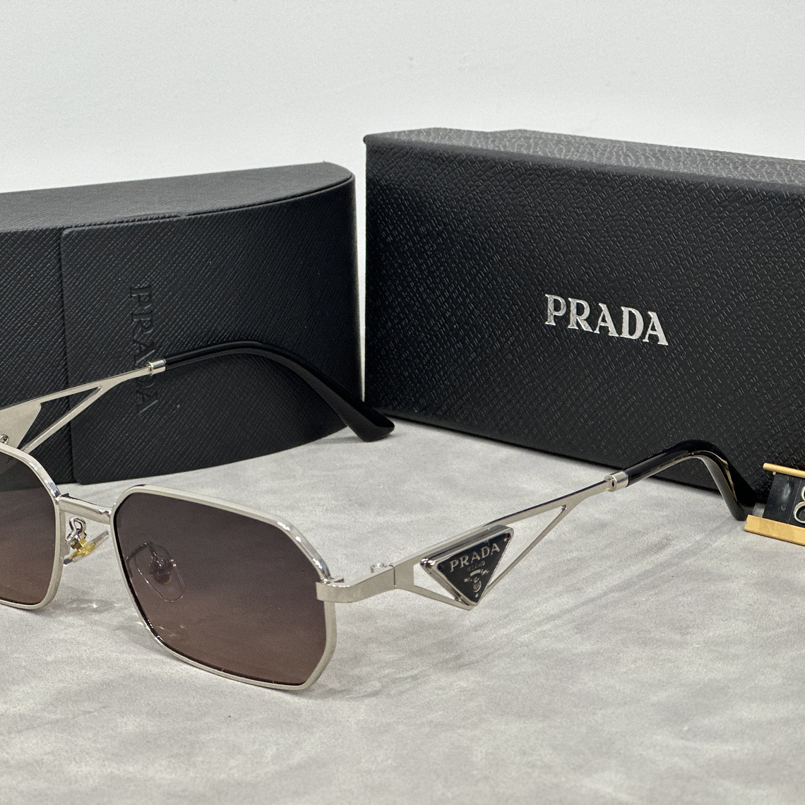 Óculos de Sol Prada 8046 5