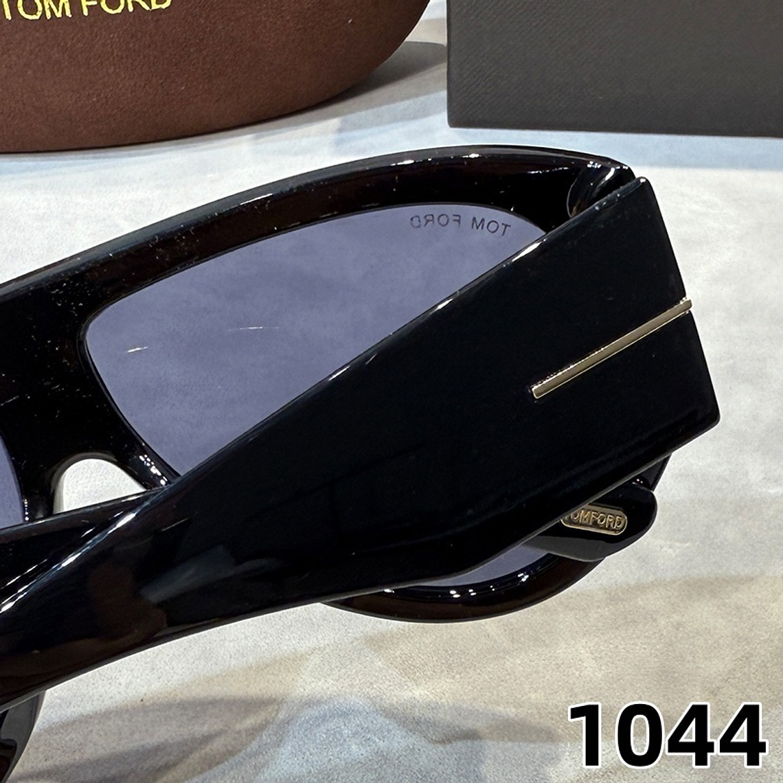 Óculos de Sol Tom Ford 1044 14