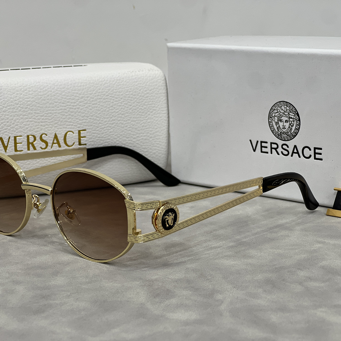 Óculos de Sol Versace 8009 2