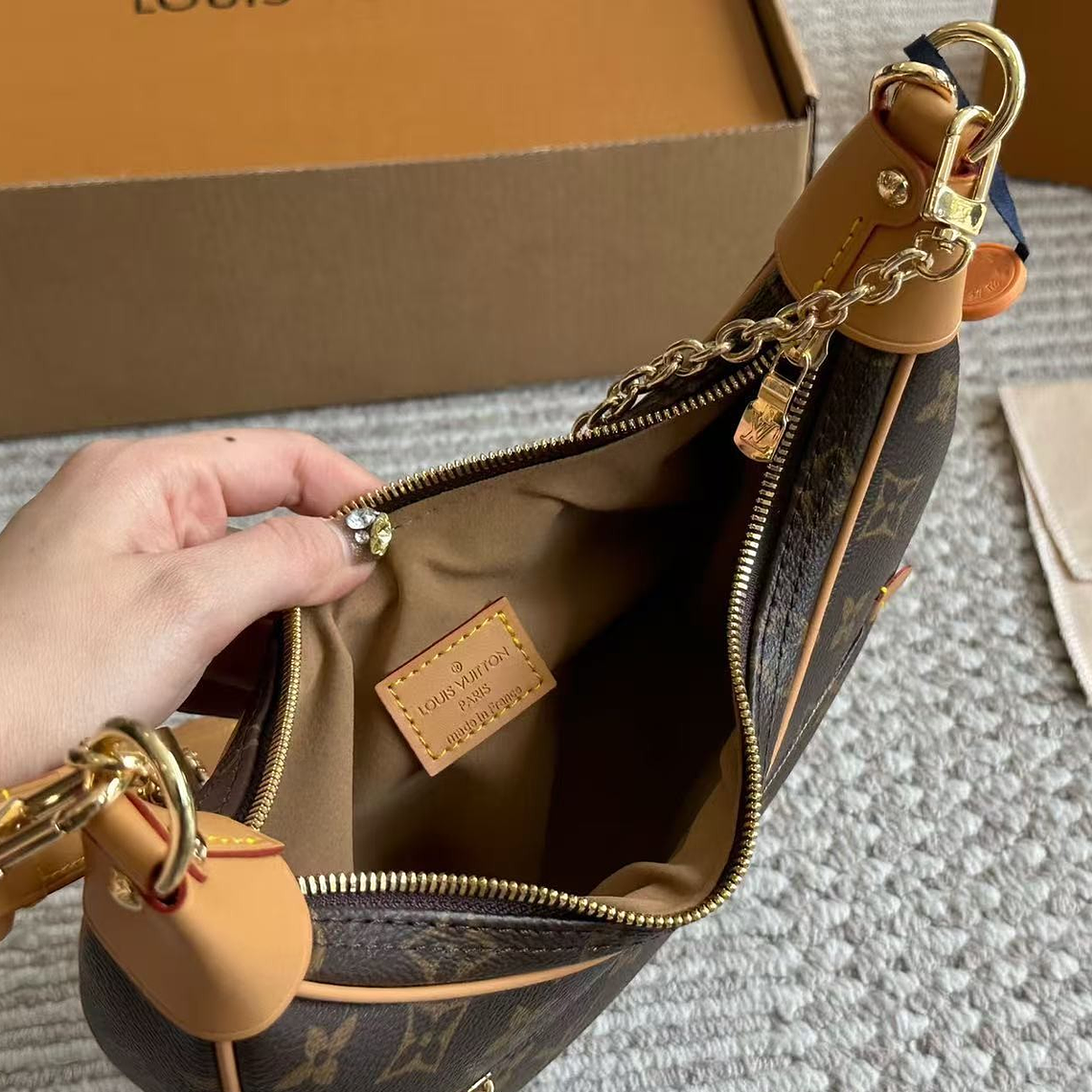 Louis Vuitton loop bag 2