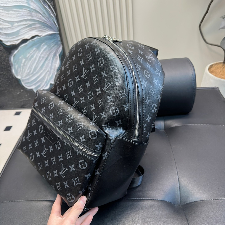 Mochila Louis Vuitton 9