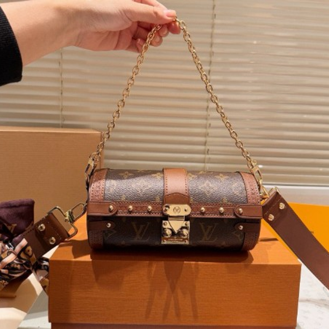 Louis Vuitton cilindro bag 1