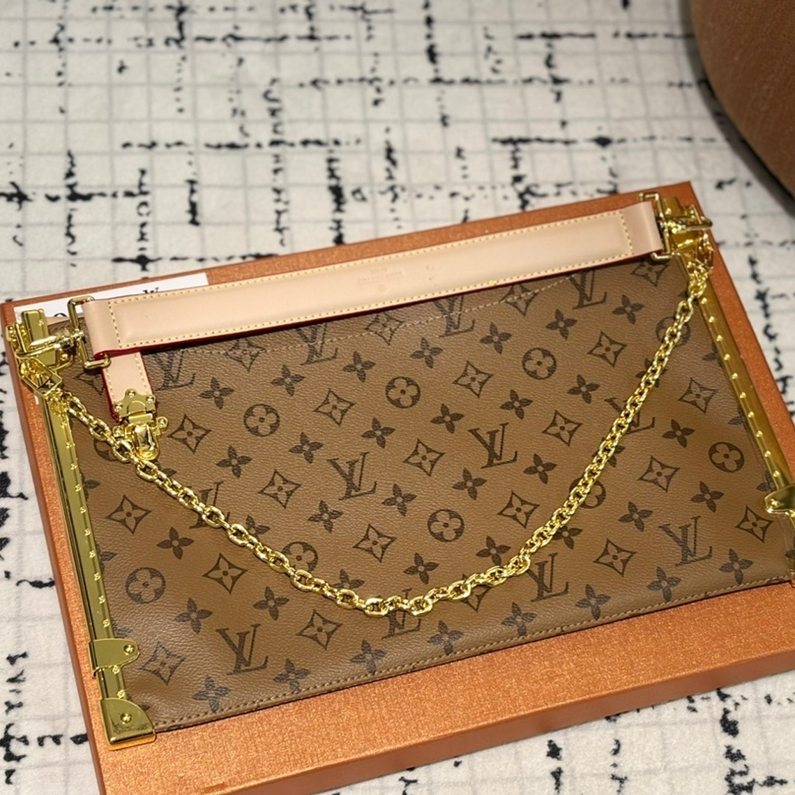 Louis Vuitton bag 4