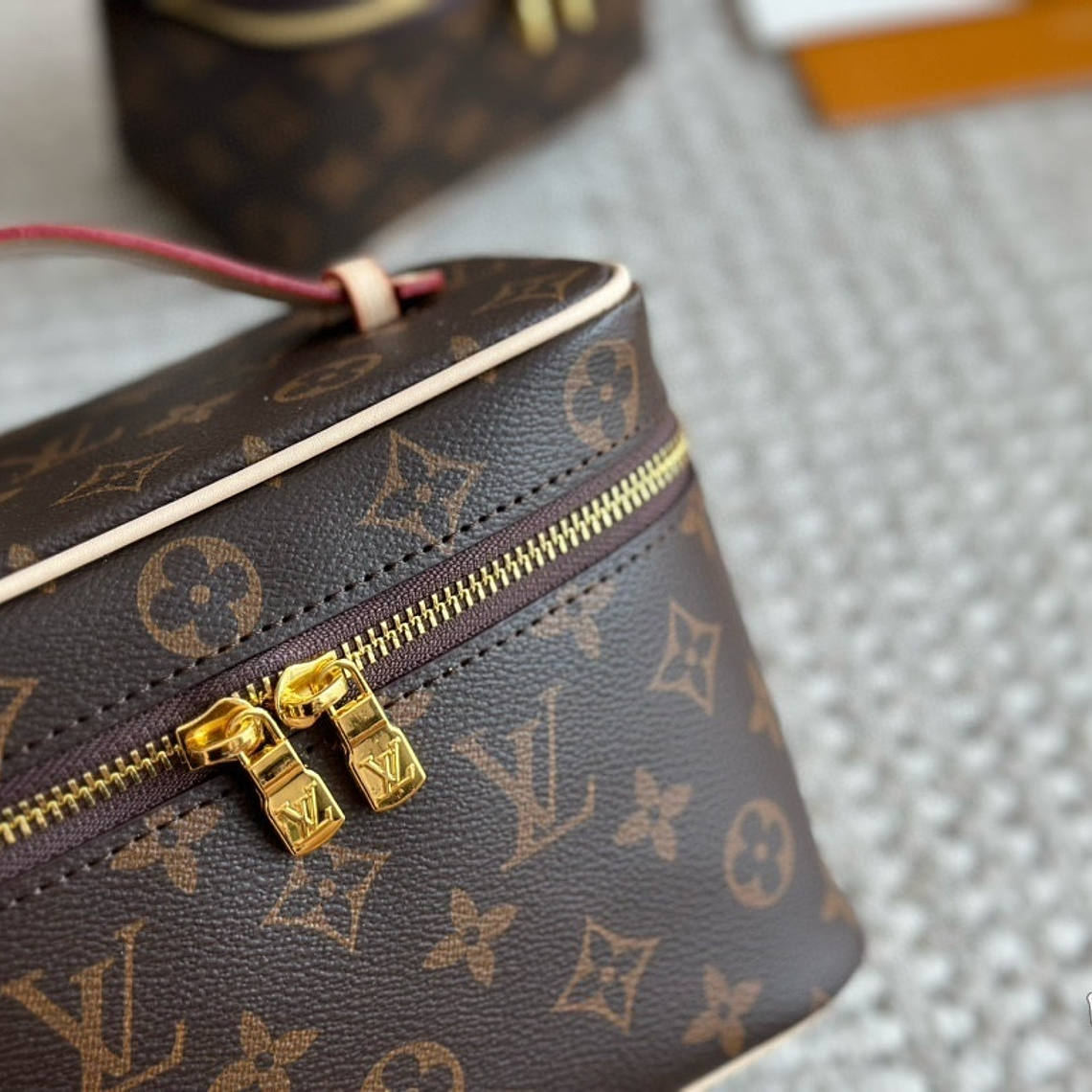 Louis Vuitton Bag necessaire 4