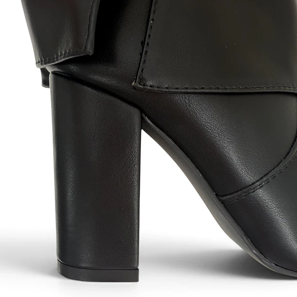 BOTAS LARGAS ECO CUERO NEGRO 2526-1 HEBILLAS 2