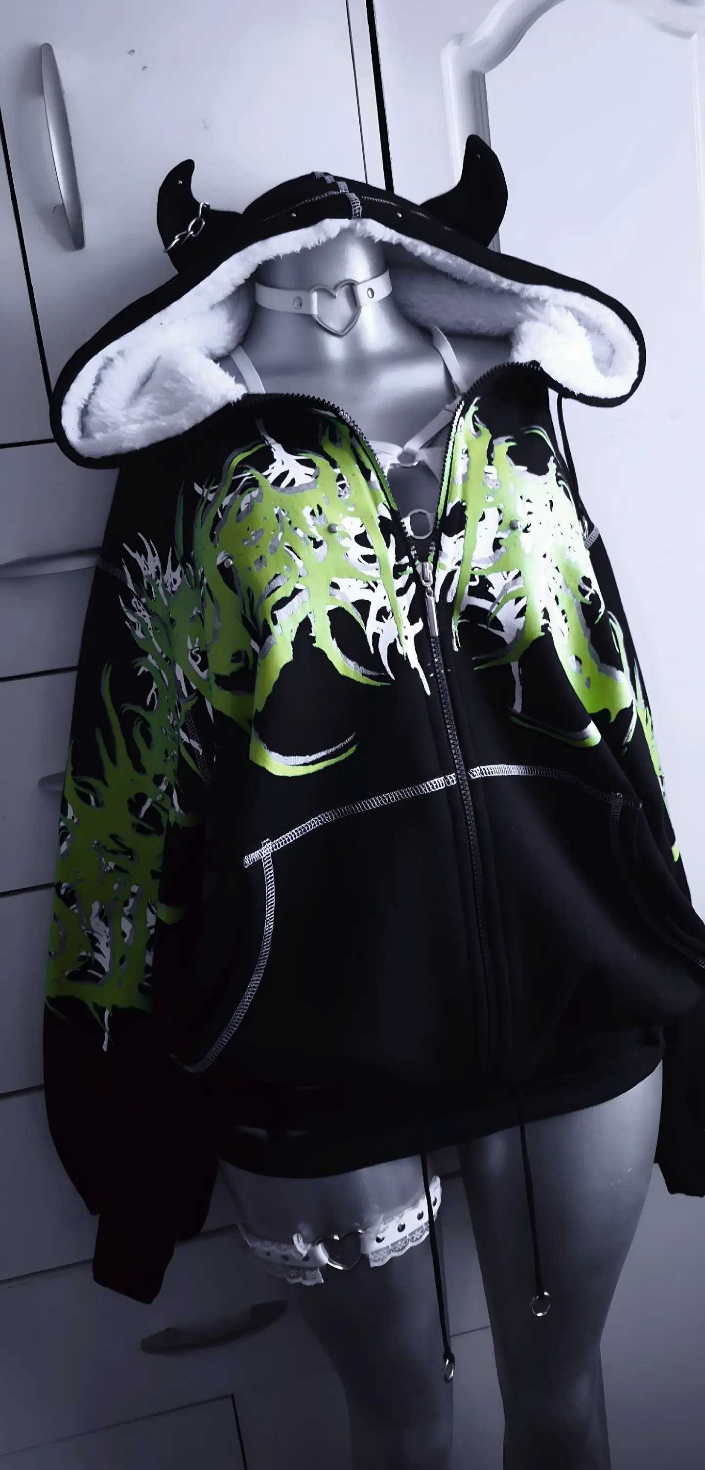 XL SKYRIM FLUOR GREEN 2
