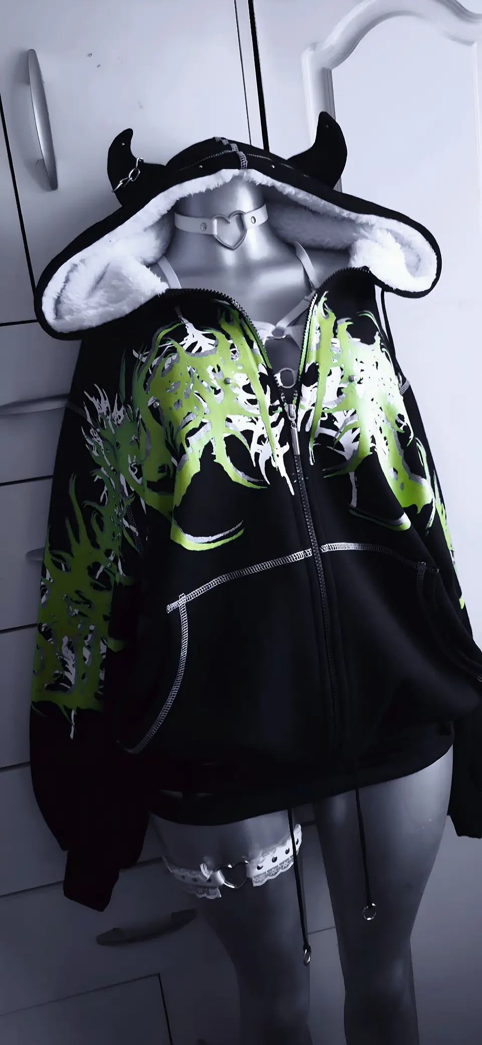 XL SKYRIM FLUOR GREEN 2