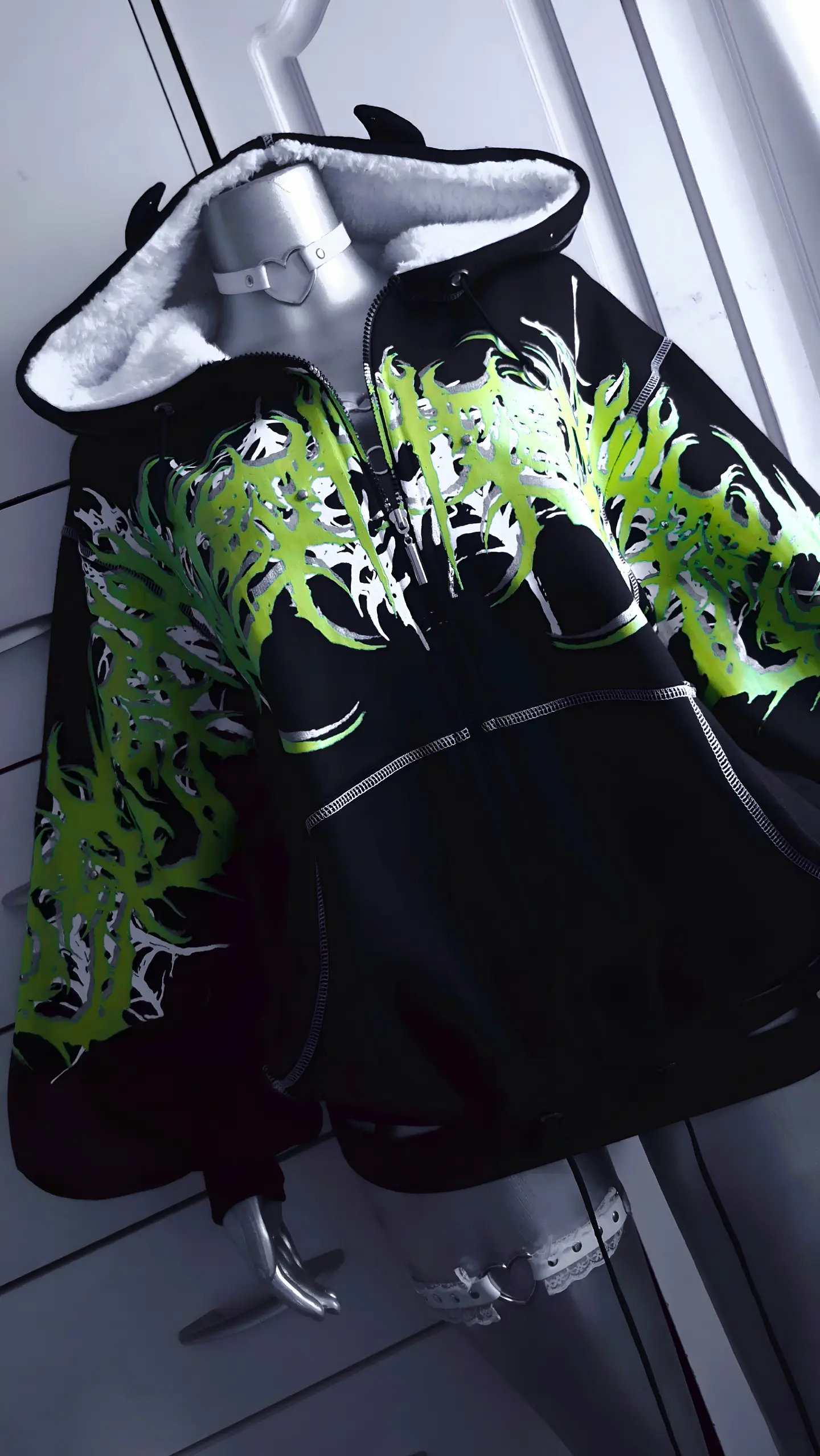 XL SKYRIM FLUOR GREEN 5