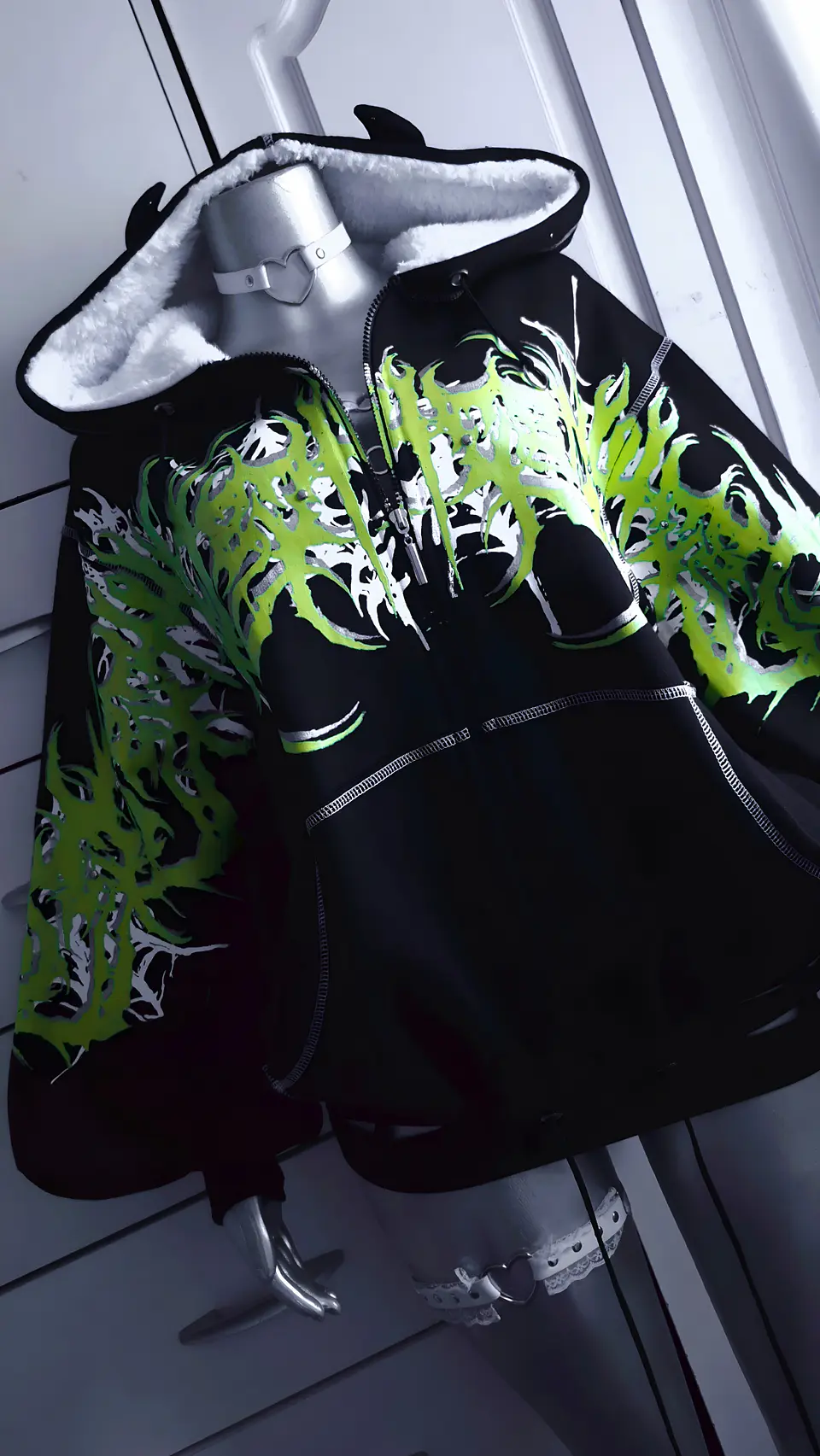 XL SKYRIM FLUOR GREEN 5