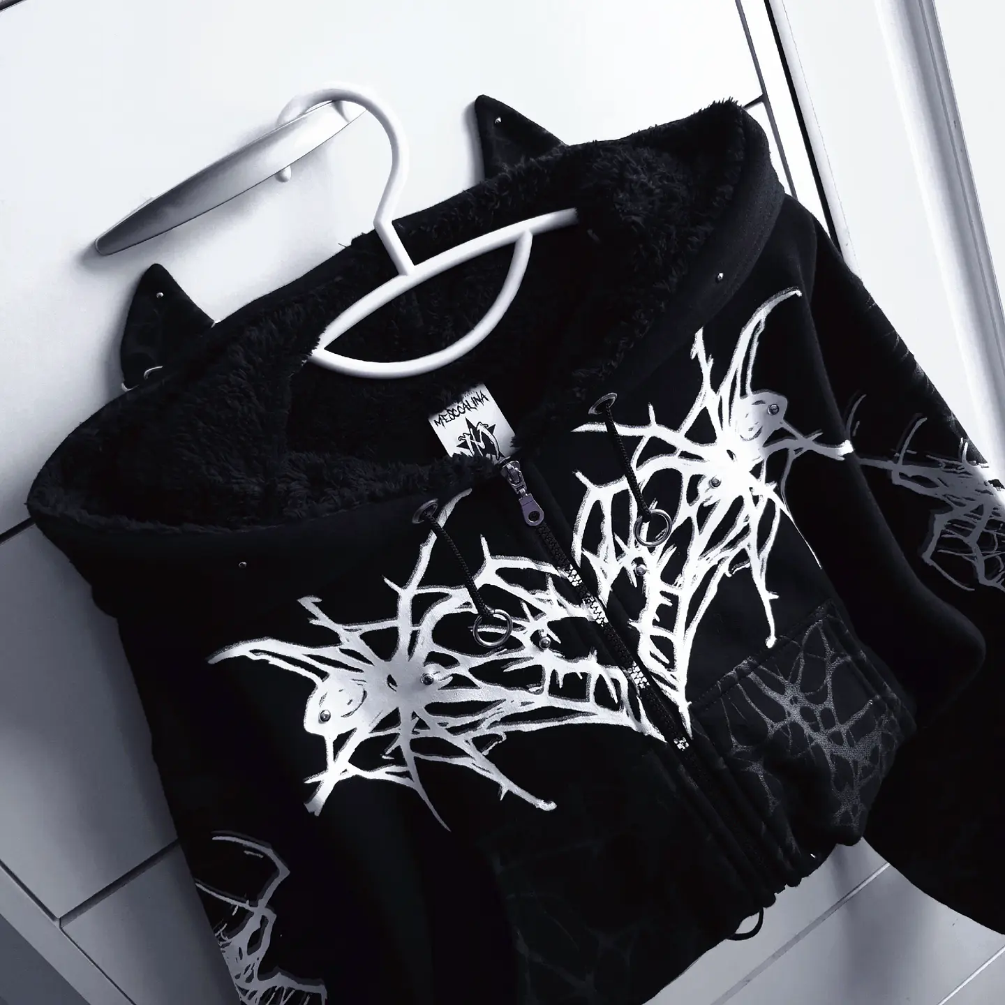 • ARACNE •  4