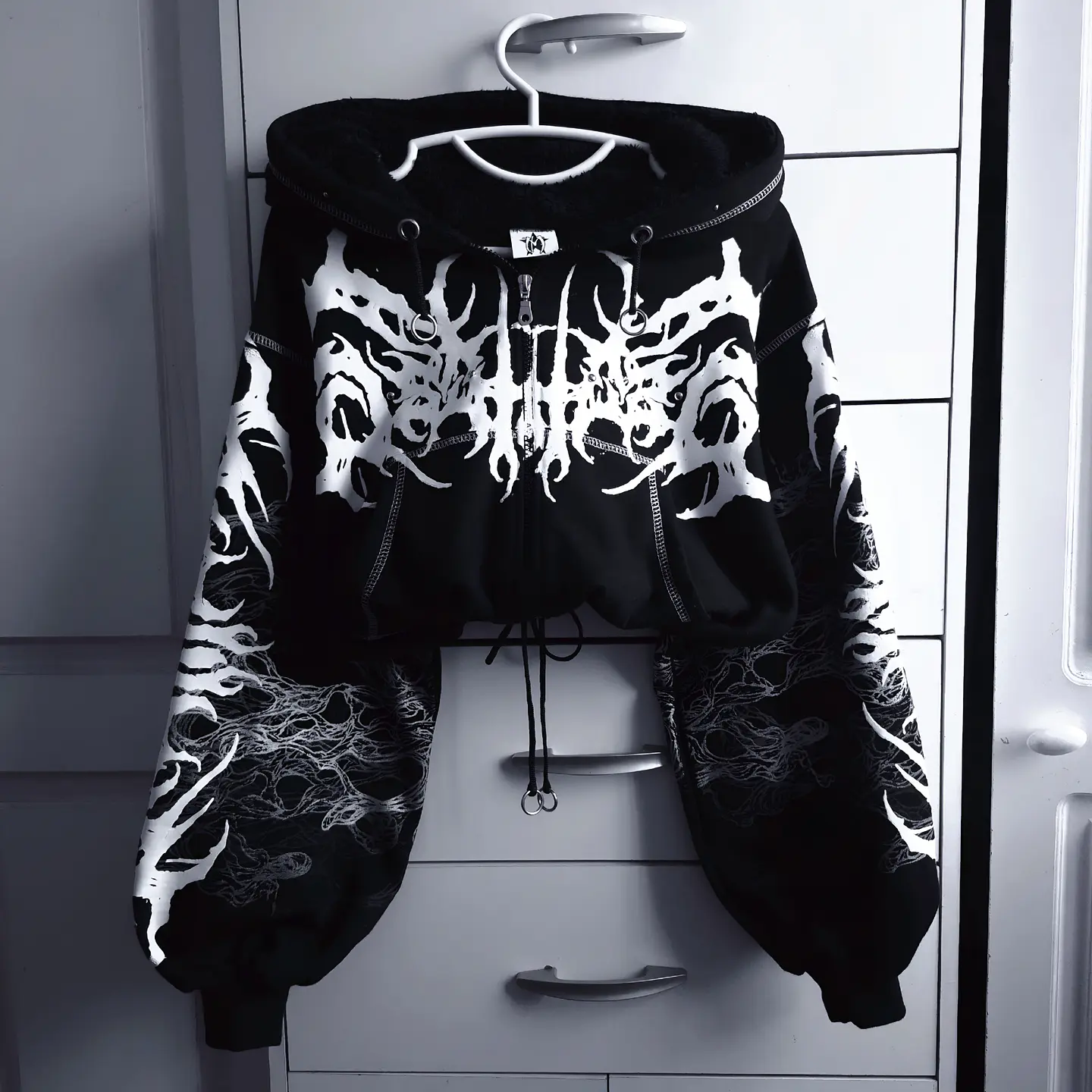  SPKTRV CROPPED 1