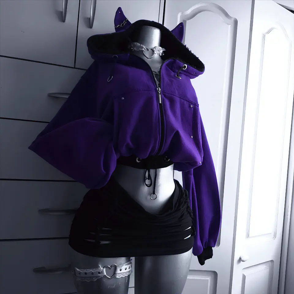 M • PURPLE CAT 4