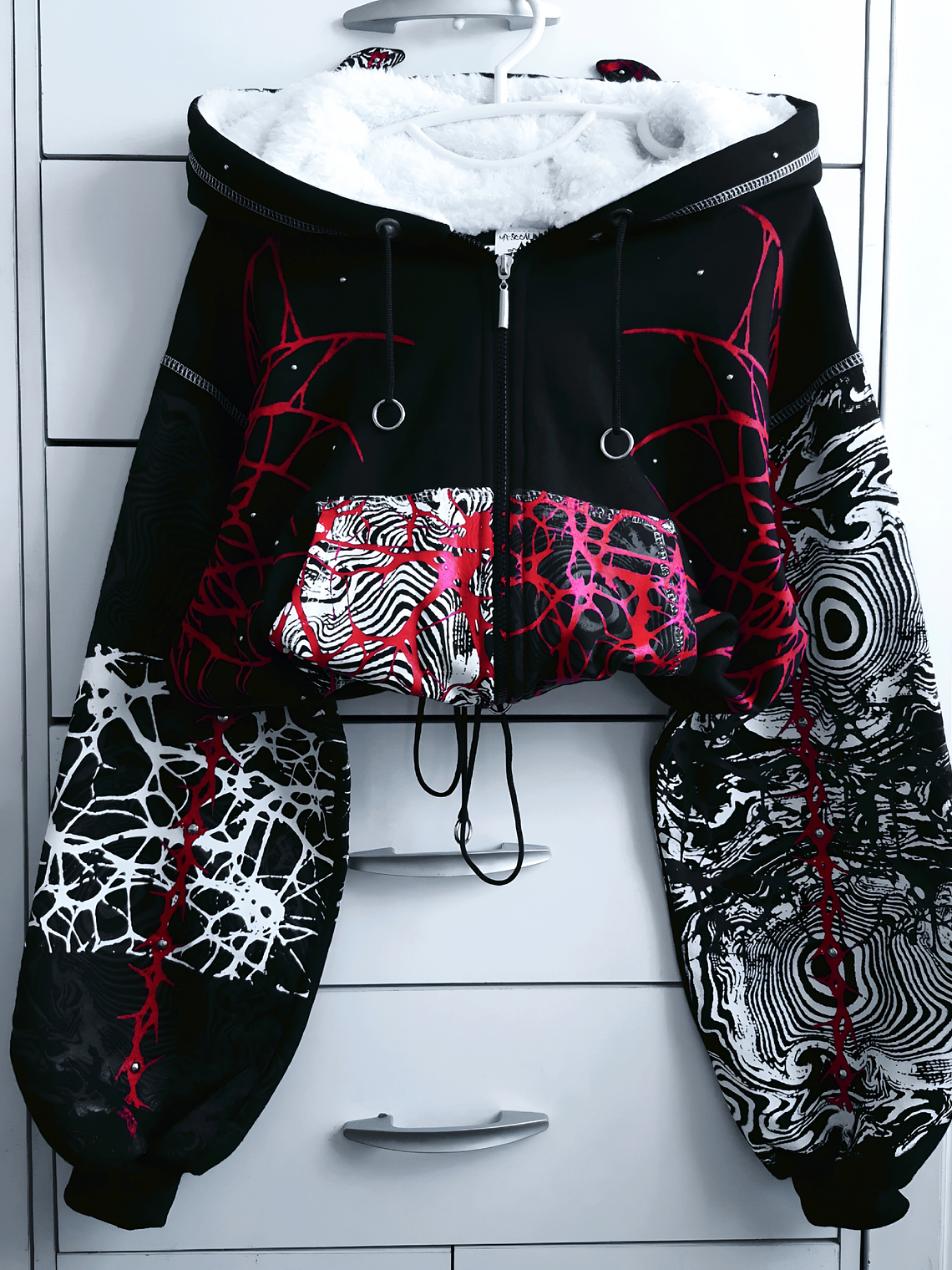 M HYDRV R ALL WHITE 1