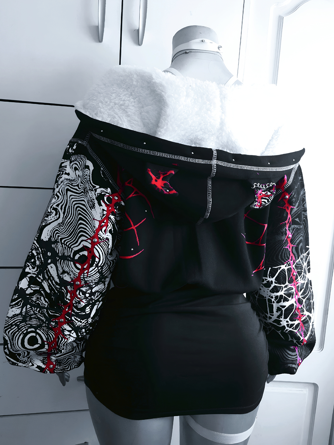 M HYDRV R ALL WHITE 4