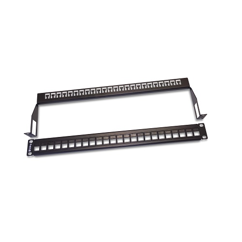 Patch Panel 24 P vaci­o con Ordenador 1