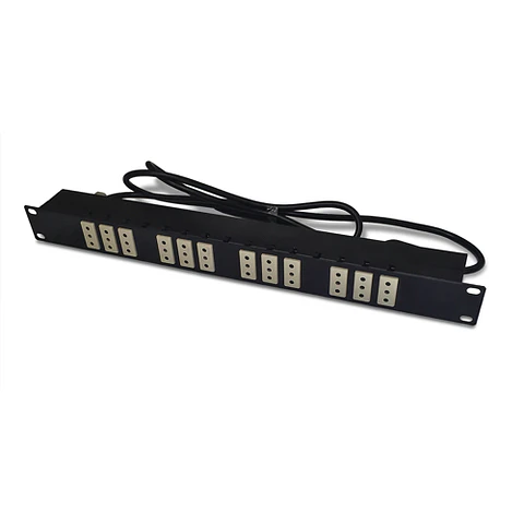 PDU 19 220V 10A 12x5113 / plug L 2mts