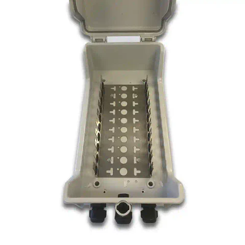 Caja de Distribución Telefónica 100 Pares Exterior con Base Trimerx